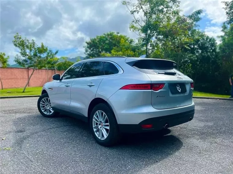 Jaguar F-pace Prata 8