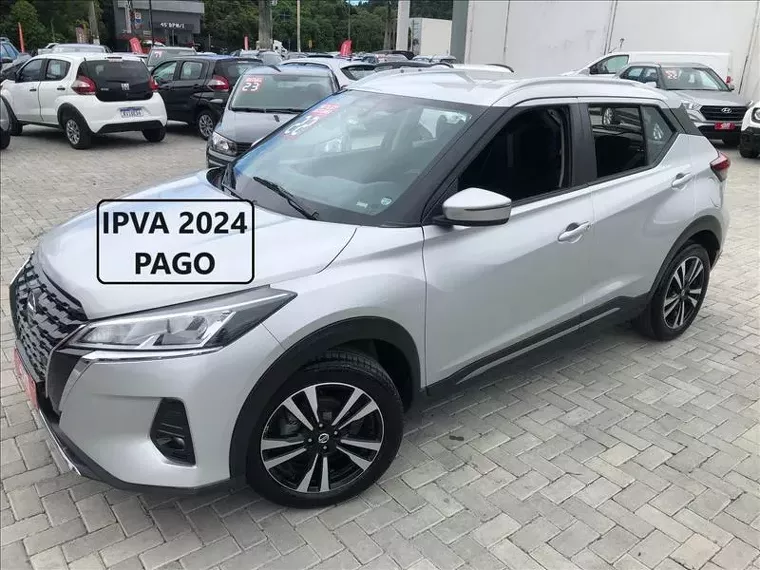 Nissan Kicks Prata 1