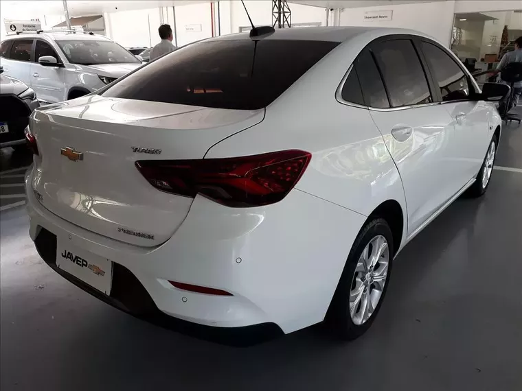 Chevrolet Onix Branco 2