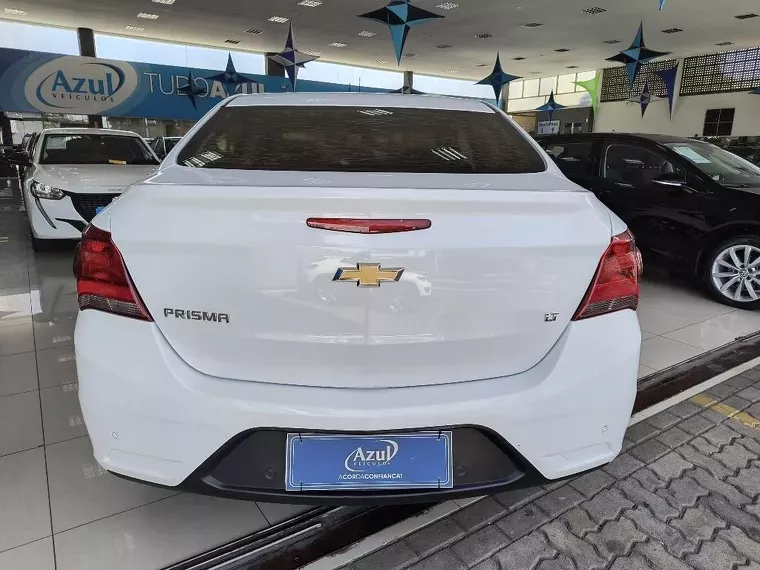 Chevrolet Prisma Branco 6