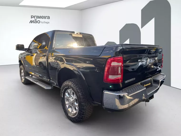 RAM 2500 Preto 4