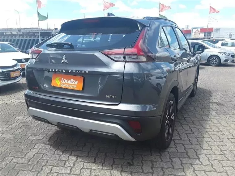 Mitsubishi Eclipse Cross Cinza 3