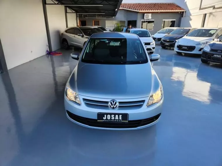 Volkswagen Gol Prata 1