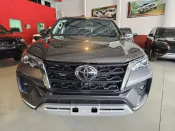 Toyota Hilux SW4