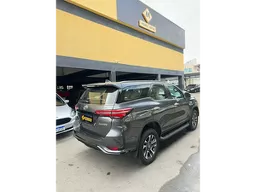 Toyota Hilux SW4