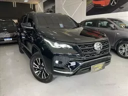 Toyota Hilux SW4