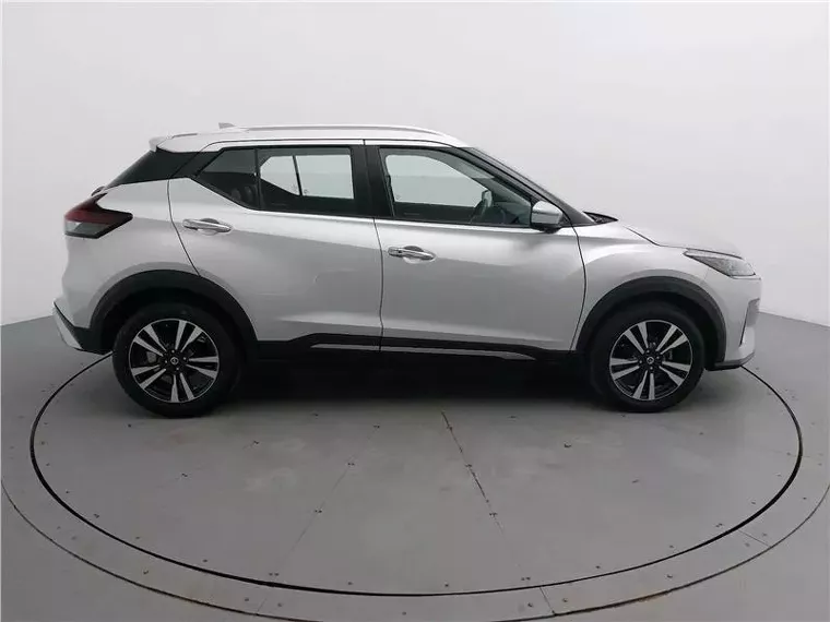 Nissan Kicks Prata 15