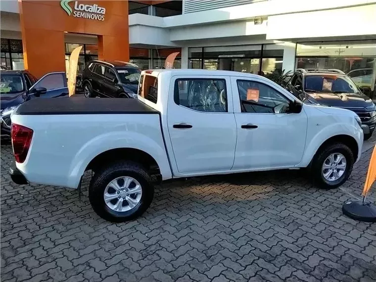 Nissan Frontier Branco 8