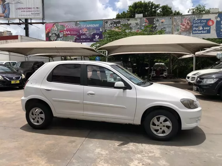 Chevrolet Celta Branco 15