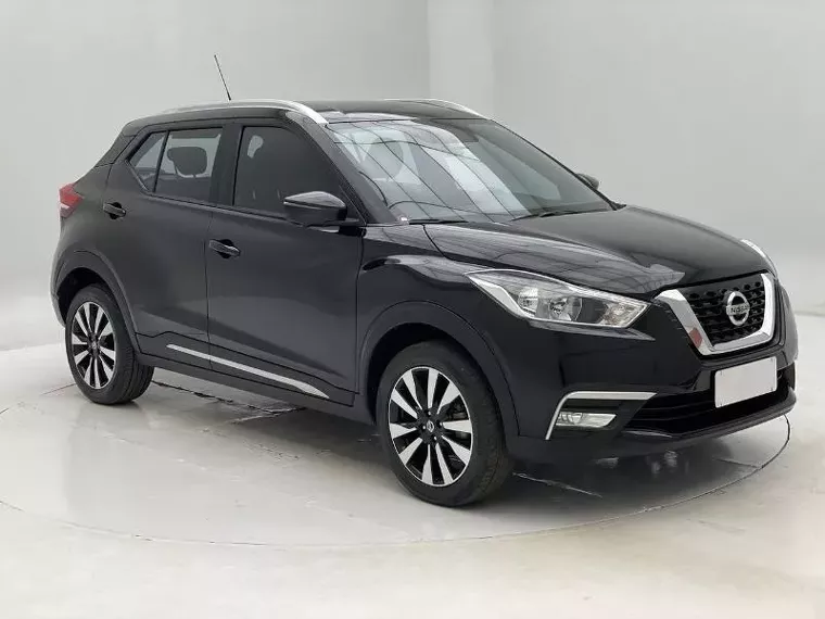 Nissan Kicks Preto 17