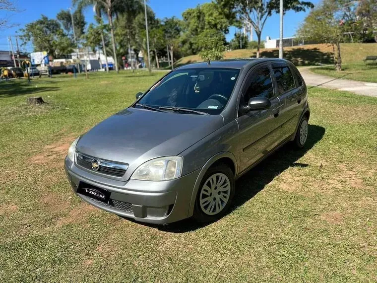 Chevrolet Corsa Cinza 1