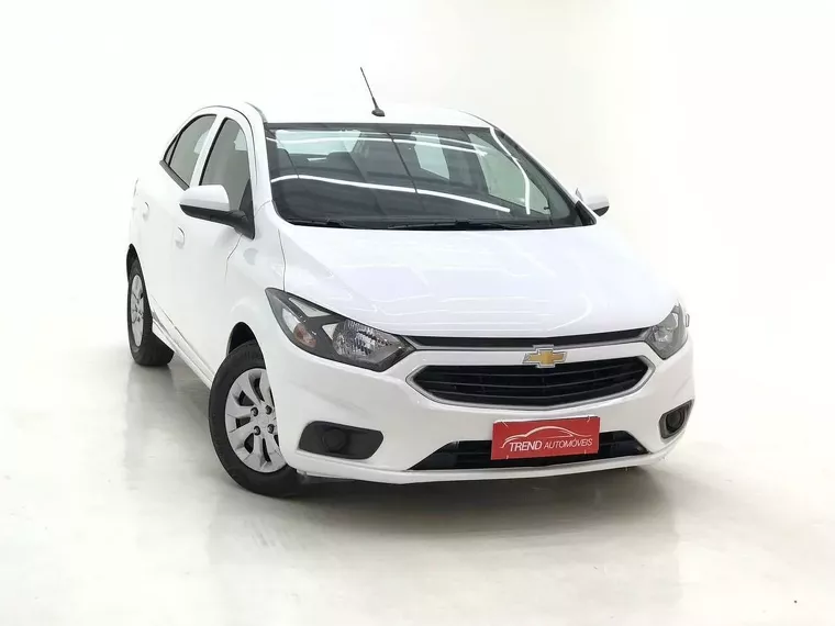 Chevrolet Onix Branco 4