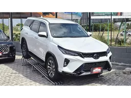 Toyota Hilux SW4