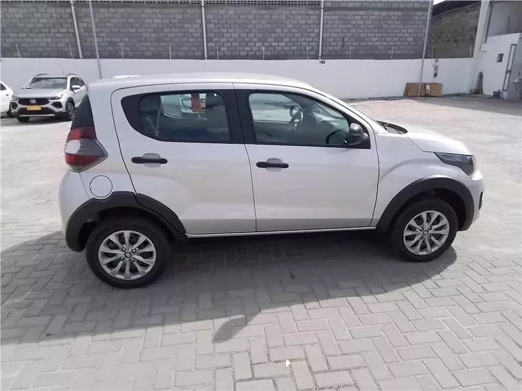 Fiat Mobi Prata 9