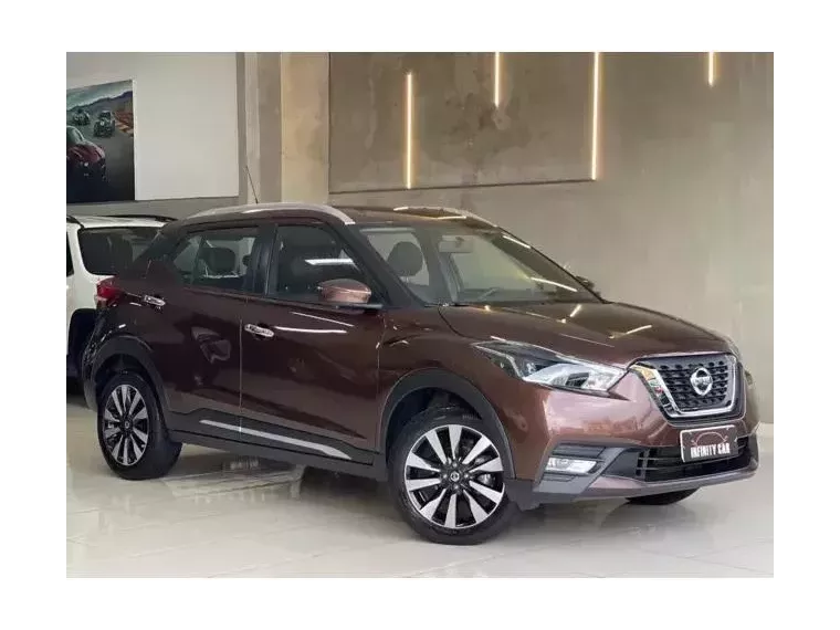 Nissan Kicks Marrom 3