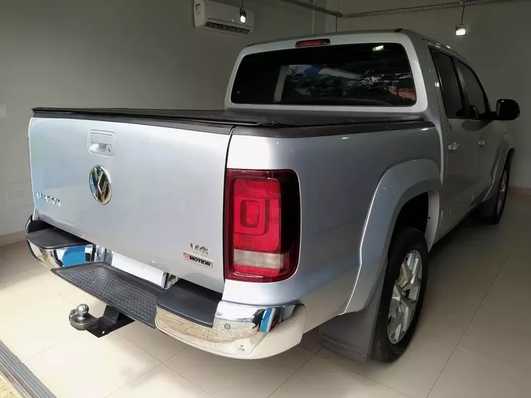 Volkswagen Amarok Prata 18