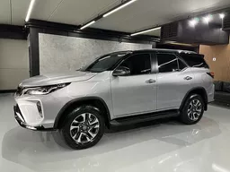 Toyota Hilux SW4