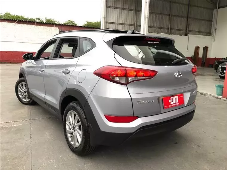 Hyundai Tucson Prata 6