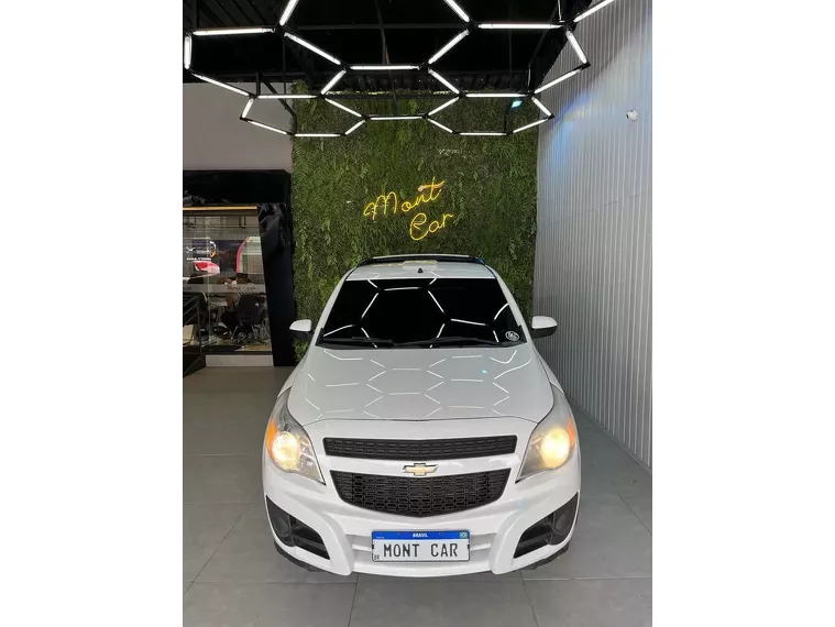 Chevrolet Montana Branco 1