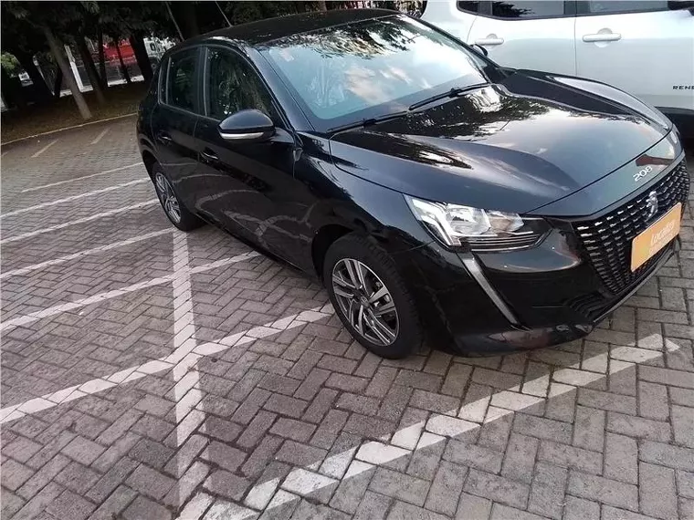 Peugeot 208 Preto 7