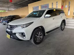 Toyota Hilux SW4