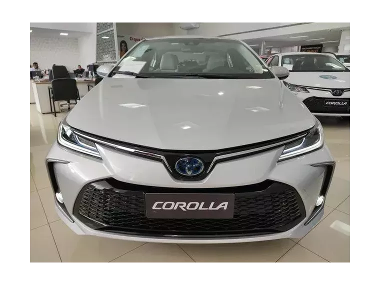 Toyota Corolla Prata 6