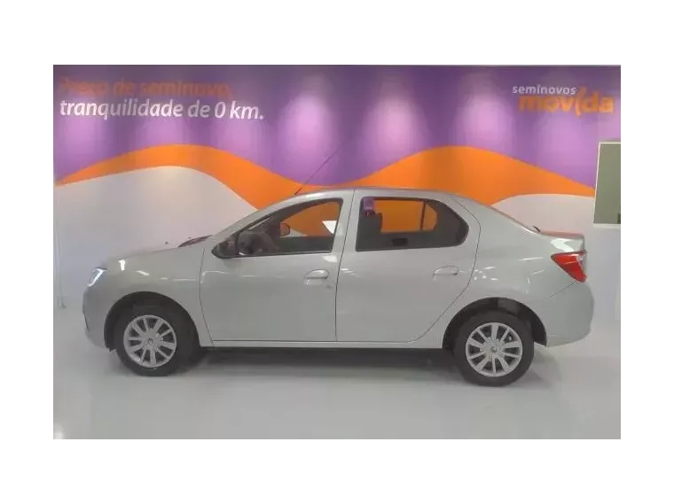 Renault Logan Prata 3