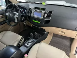 Toyota Hilux SW4