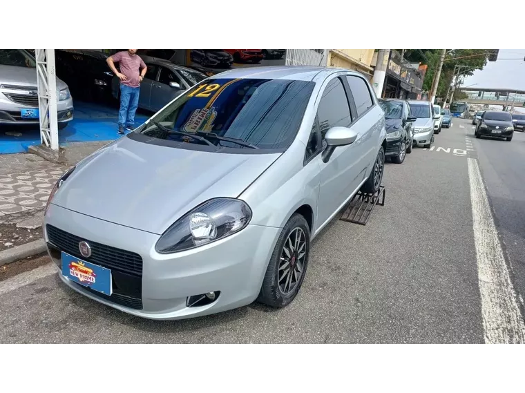 Fiat Punto Cinza 1