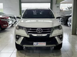 Toyota Hilux SW4