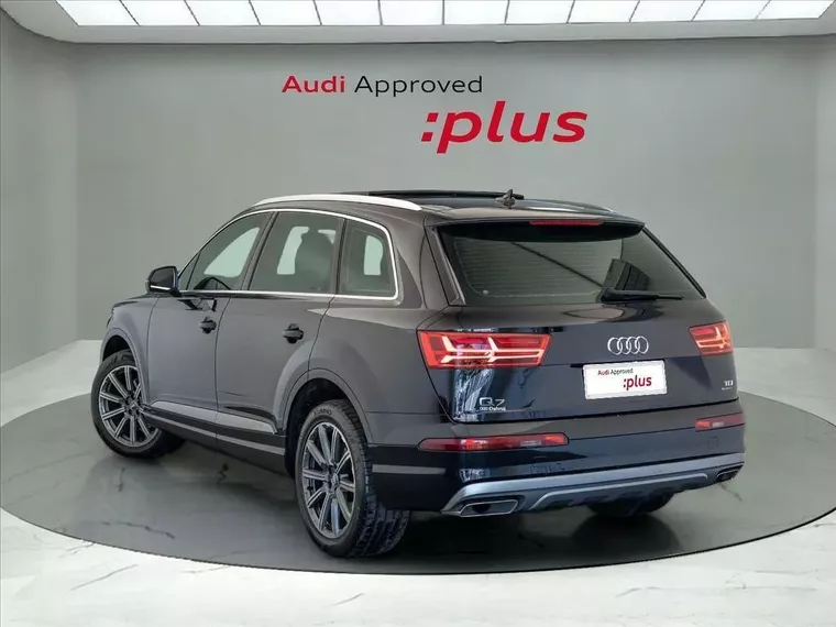 Audi Q7 Preto 7