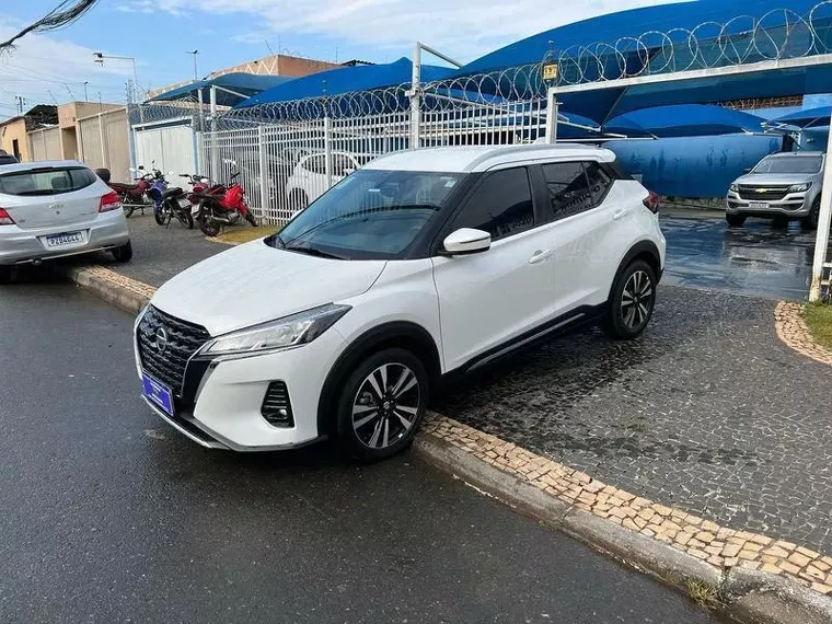 Nissan Kicks Branco 6