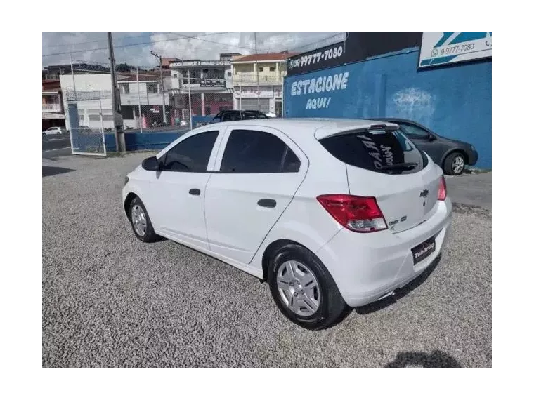 Chevrolet Onix Branco 2