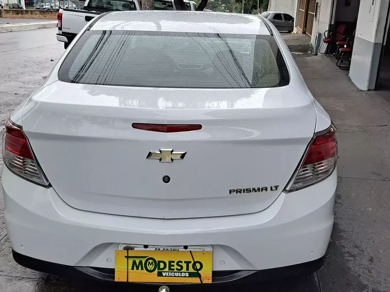 Chevrolet Prisma Branco 5