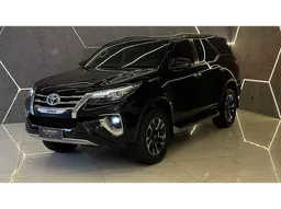 Toyota Hilux SW4