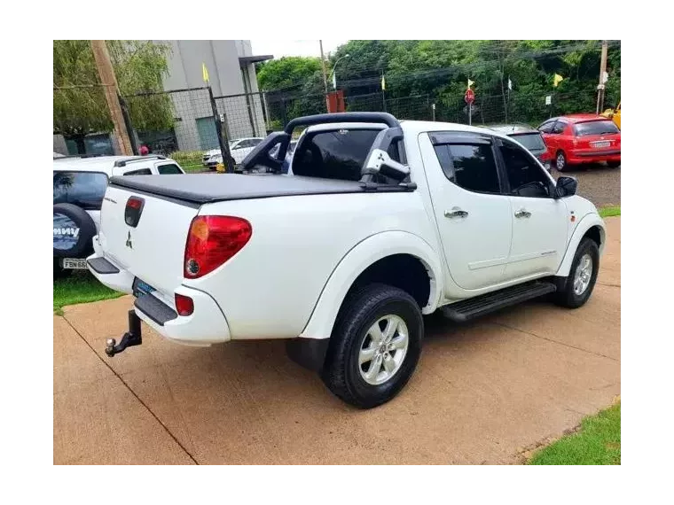 Mitsubishi L200 Triton Branco 8