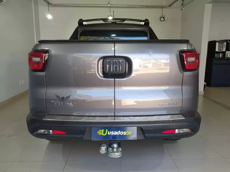 Fiat Toro Cinza 10