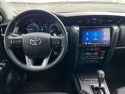 Toyota Hilux SW4