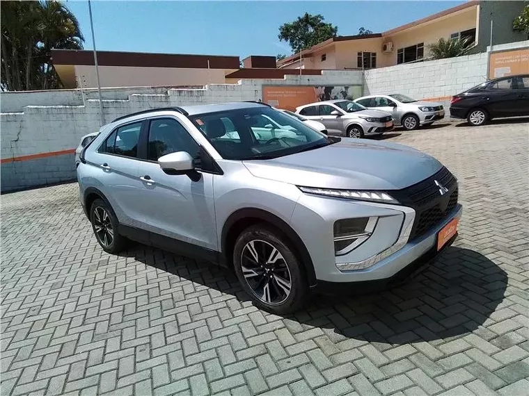 Mitsubishi Eclipse Cross Prata 3