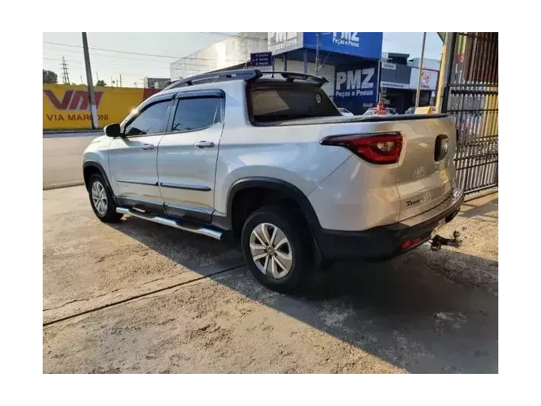 Fiat Toro Prata 3