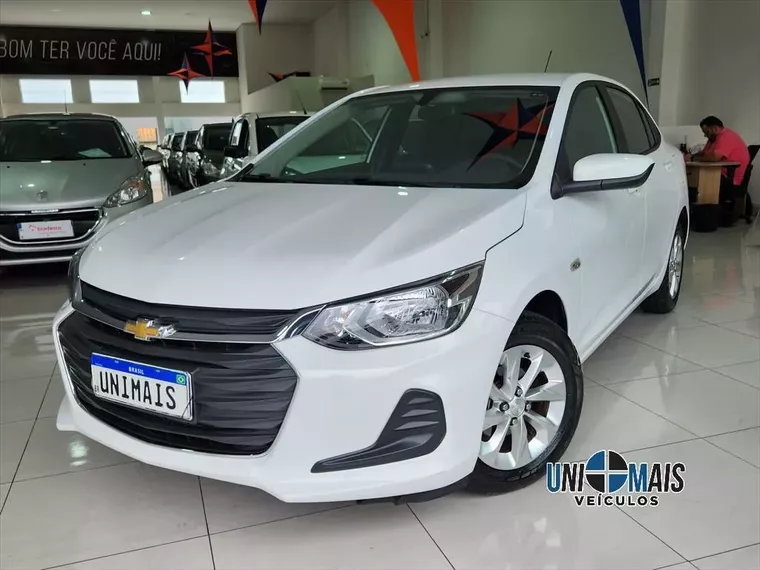 Chevrolet Onix Branco 3