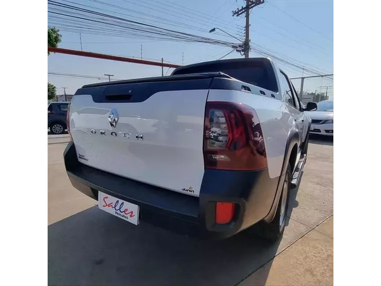 Renault Duster Oroch Branco 15