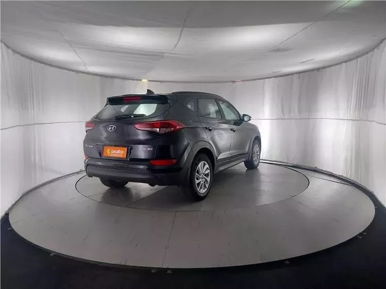 Hyundai Tucson Preto 16