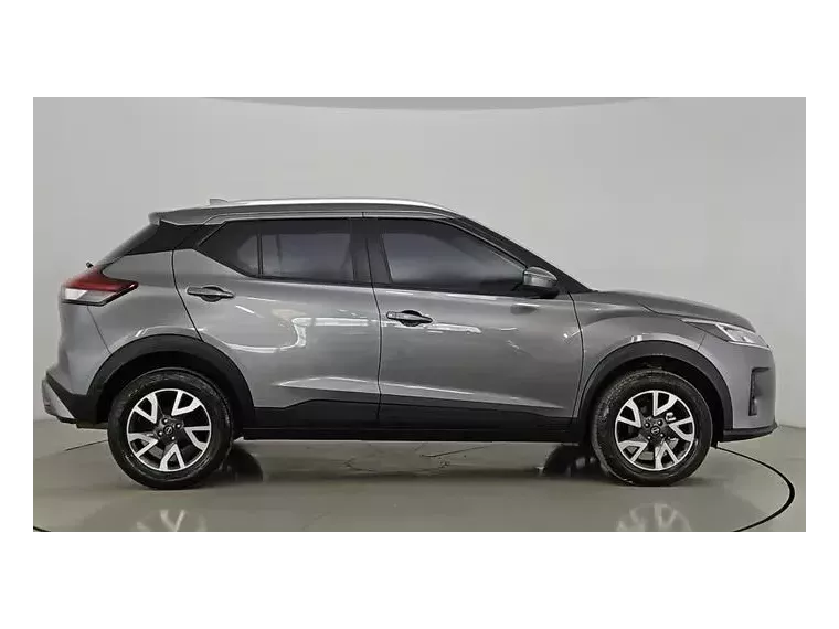 Nissan Kicks Cinza 3