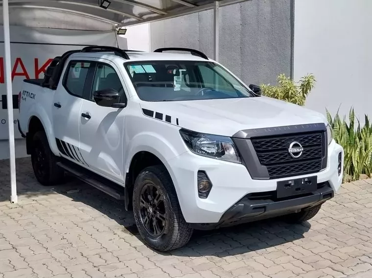 Nissan Frontier Branco 7