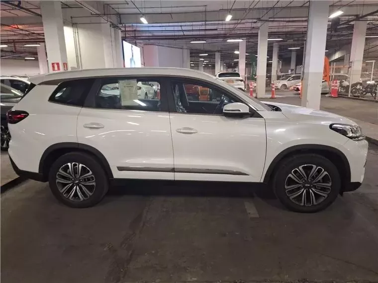 Chery Tiggo 8 Branco 4