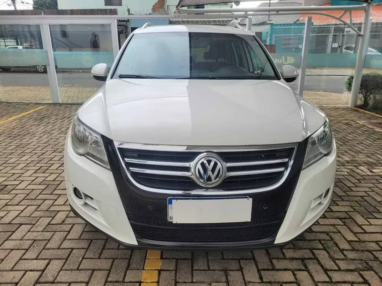 Volkswagen Tiguan Branco 12