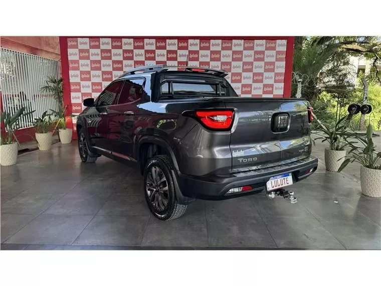 Fiat Toro Cinza 8