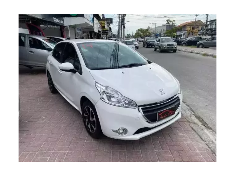 Peugeot 208 Branco 3