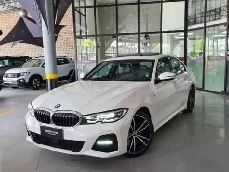 BMW 320i Branco 10